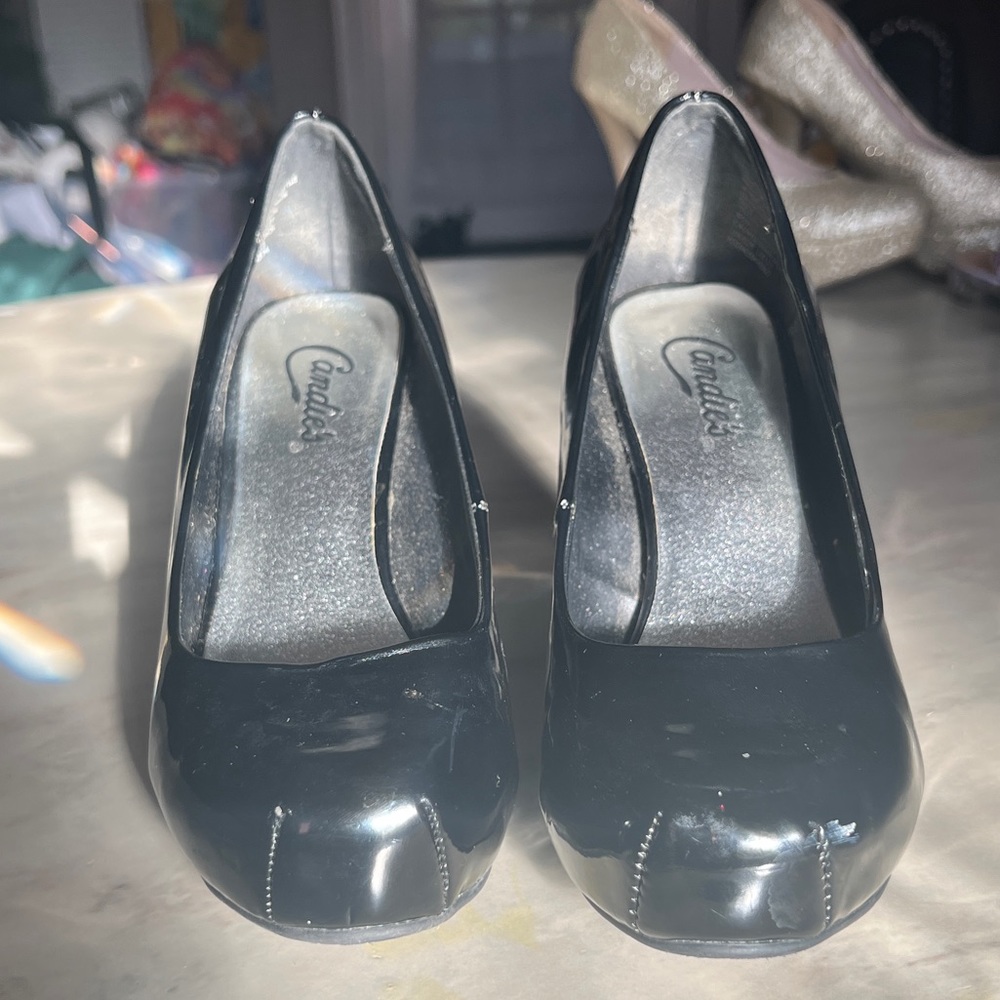 Candies Black Round toed Heel size 8